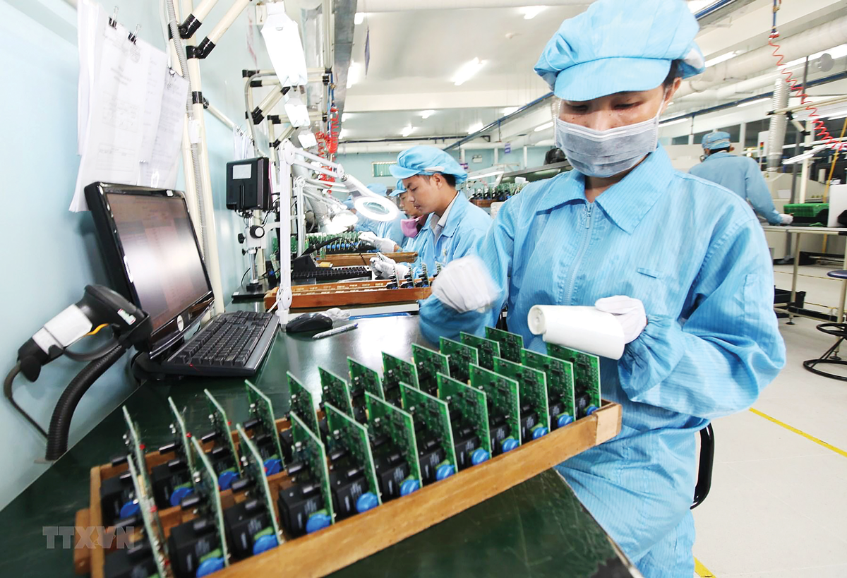 Thu ngân sách nhà nước hoàn thành 77,5% dự toán sau 7 tháng.