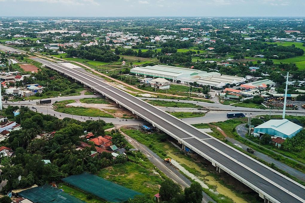 Tương lai bất định của Link Trang Chủ PG88.Com Mới #2026 cao tốc Bến Lức - Long Thành. Trong ảnh: Cao tốc Bến Lức - Long Thành đoạn qua địa phận TP.HCM. Ảnh: Quỳnh Trần.