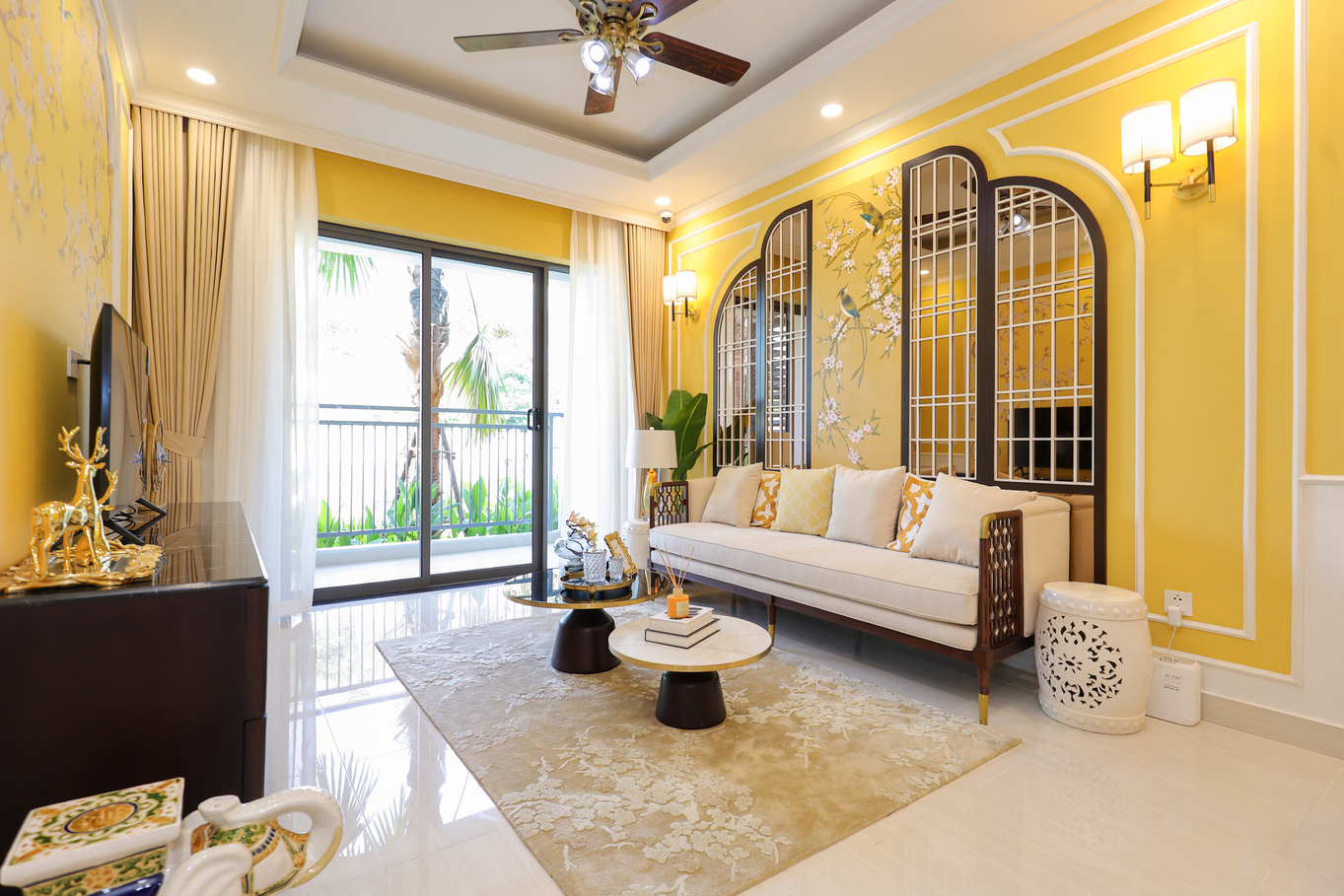 Căn hộ mẫu 3 ph&ograve;ng ngủ với kh&ocirc;ng gian rộng tho&aacute;ng.