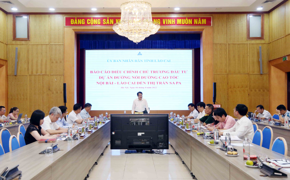 Thứ trưởng Bộ Kế hoạch v&agrave; Pg88vn Trang Chủ Chính Thức Trần Quốc Phương ph&aacute;t biểu kết luận cuộc họp.