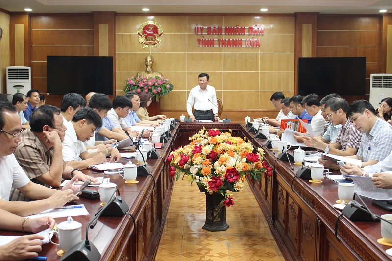 Ph&oacute; Chủ tịch tỉnh Thanh H&oacute;a Nguyễn Văn Thi ph&aacute;t biểu tại Hội nghị&nbsp;&nbsp;sơ k&ecirc;́t hoạt đ&ocirc;̣ng du lịch 6 tháng đ&acirc;̀u năm 2022.