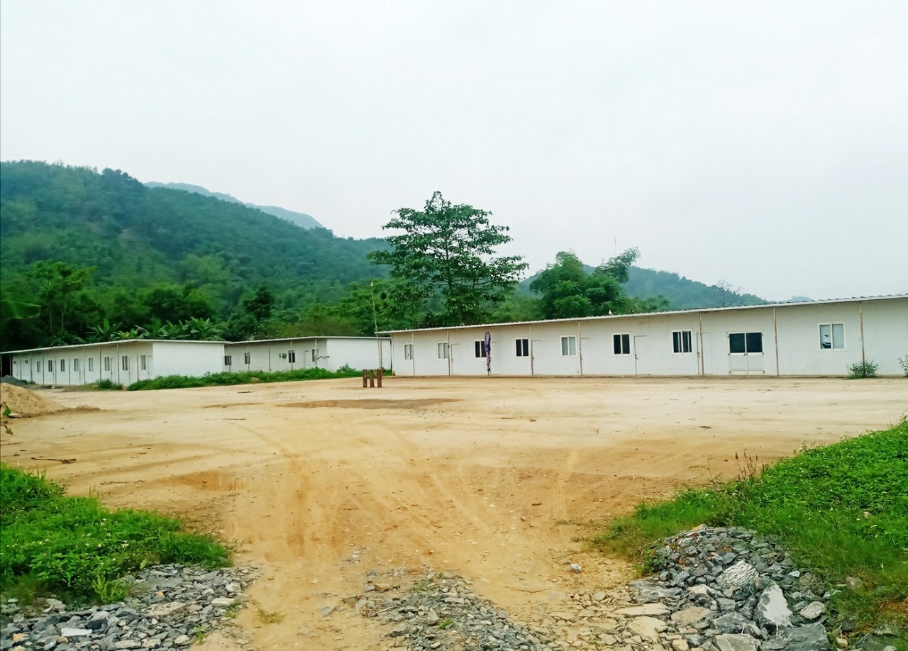 Dự &aacute;n Nh&agrave; m&aacute;y Xi-măng Thanh Sơn dự kiến đi v&agrave;o hoạt động trong qu&yacute; I/2010. Tuy nhi&ecirc;n, sau 13 năm vẫn chỉ l&agrave; một b&atilde;i đất trống.