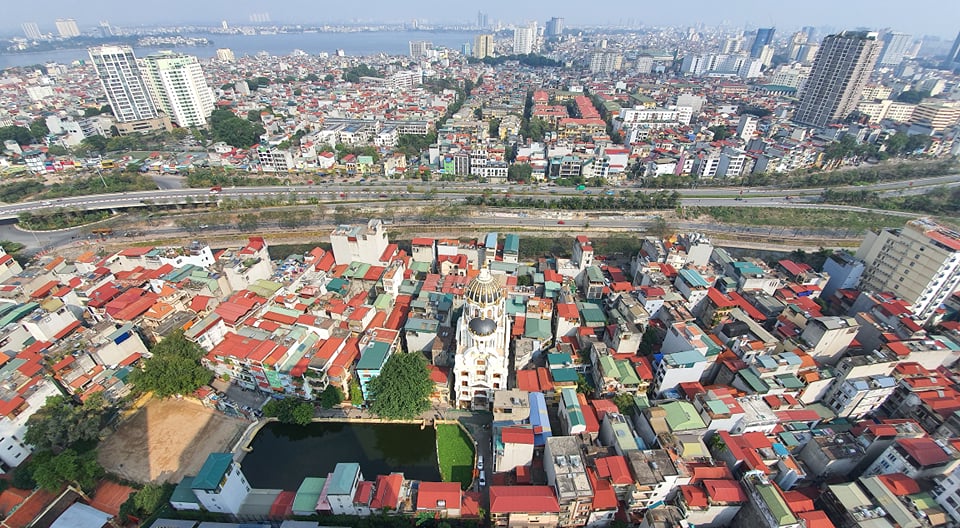 Chuyên gia nói gì về dòng vốn bất động sản đang bị tắc nghẽn?