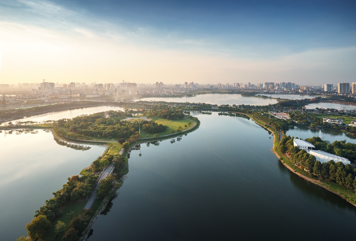 Gamuda City trở th&agrave;nh một đ&ocirc; thị vệ tinh nổi bật ph&iacute;a Nam thủ đ&ocirc;, tiền đề cho c&aacute;c đ&ocirc; thị &ldquo;xanh&rdquo; kiểu mẫu đạt chuẩn quốc tế.