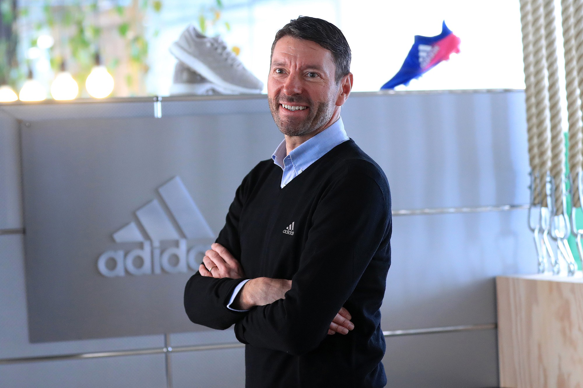 Gi&aacute;m đốc điều h&agrave;nh Adidas Kasper R&oslash;rsted.