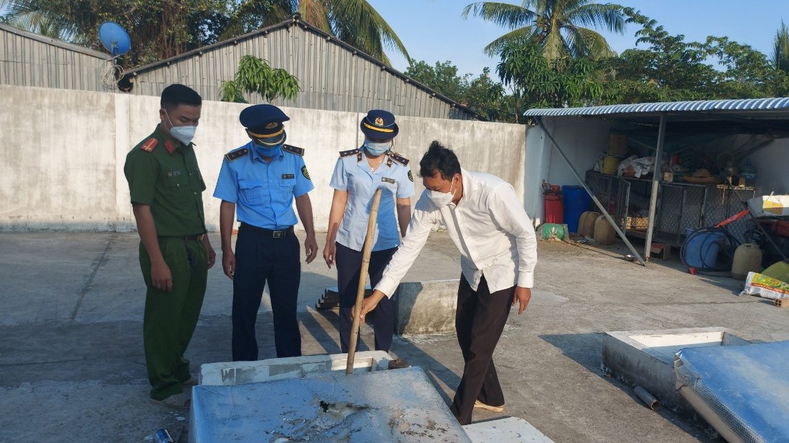 Cơ quan chức năng TP HCM kiểm tra một đơn vị cung ứng xăng dầu trên địa bàn