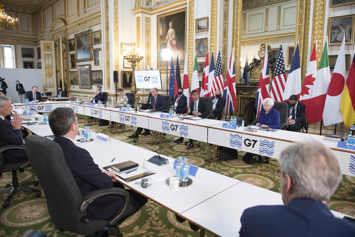 C&aacute;c nước G7 đ&atilde; nhất tr&iacute; th&uacute;c đẩy kế hoạch &aacute;p gi&aacute; trần l&ecirc;n dầu Nga - Ảnh: Getty Images