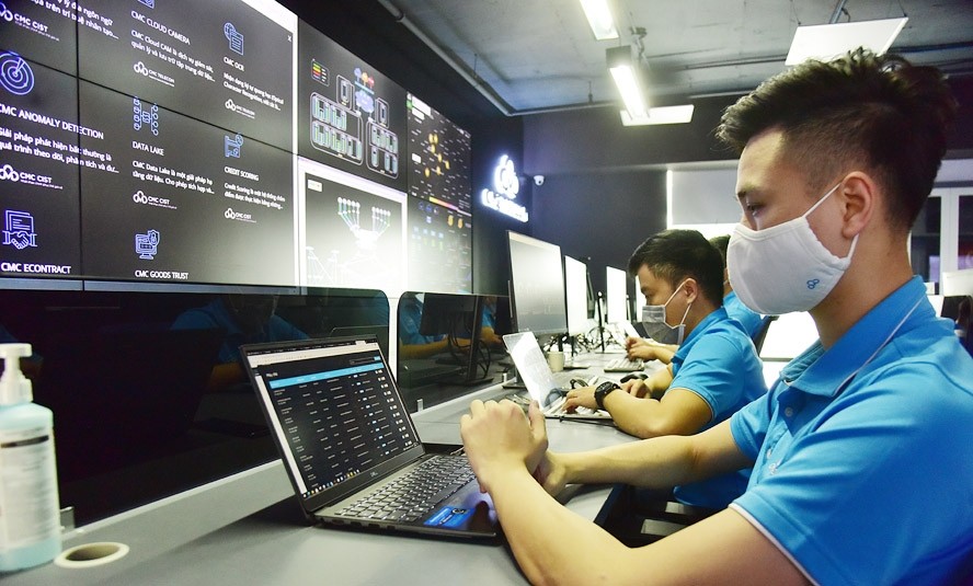 Lương hấp dẫn, nhân lực công nghệ thông tin vẫn thiếu hụt 