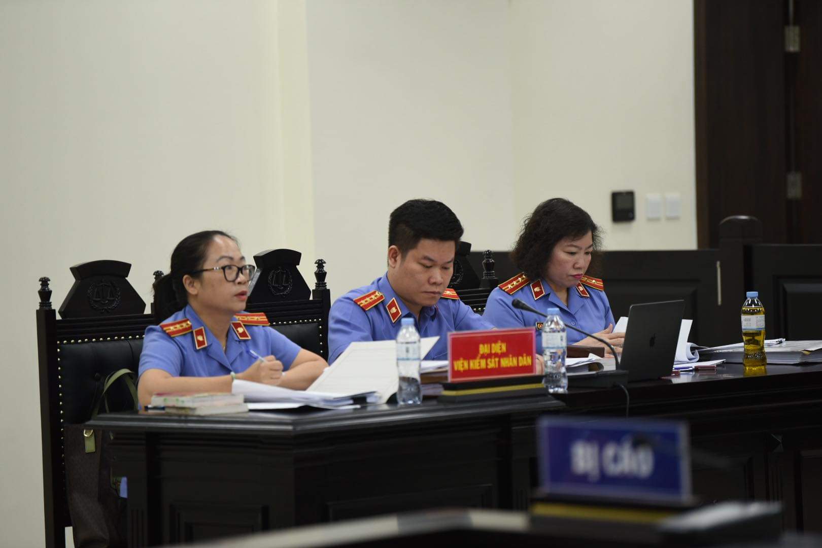 Viện kiểm s&aacute;t thực h&agrave;nh quyền c&ocirc;ng tố tại t&ograve;a.
