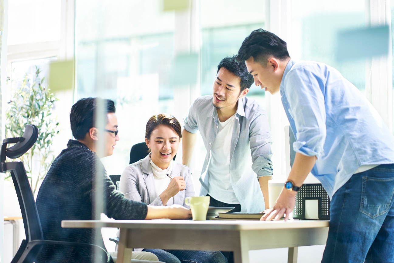 Vi&ecirc;̣c doanh nghi&ecirc;̣p nước ngoài mở r&ocirc;̣ng phạm vi tuy&ecirc;̉n dụng cũng là m&ocirc;̣t trong những l&yacute; do d&acirc;̃n đ&ecirc;́n vi&ecirc;̣c khan hi&ecirc;́m nh&acirc;n sự c&ocirc;ng nghệ cao tại Việt Nam. Ngu&ocirc;̀n: Shutterstock.