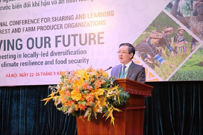 &Ocirc;ng Lương Quốc Đo&agrave;n ph&aacute;t biểu tại hội thảo.