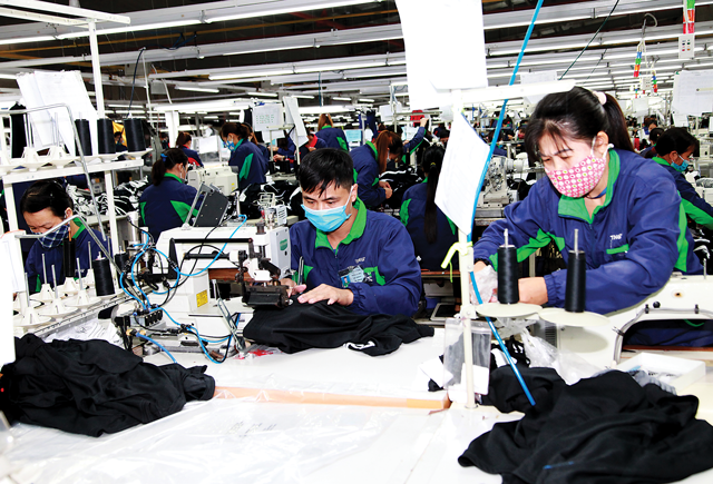 Nhiều nh&oacute;m ng&agrave;nh sẽ tiếp tục tăng nhu cầu tuyển dụng, trong đ&oacute; c&oacute; khối sản xuất. Ảnh - Mạnh Dũng.&nbsp;