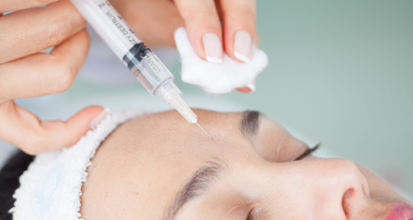 Tuy nhi&ecirc;n, giống như nhiều loại thuốc kh&aacute;c Daxxify cũng g&acirc;y ra c&aacute;c phản ứng phụ.