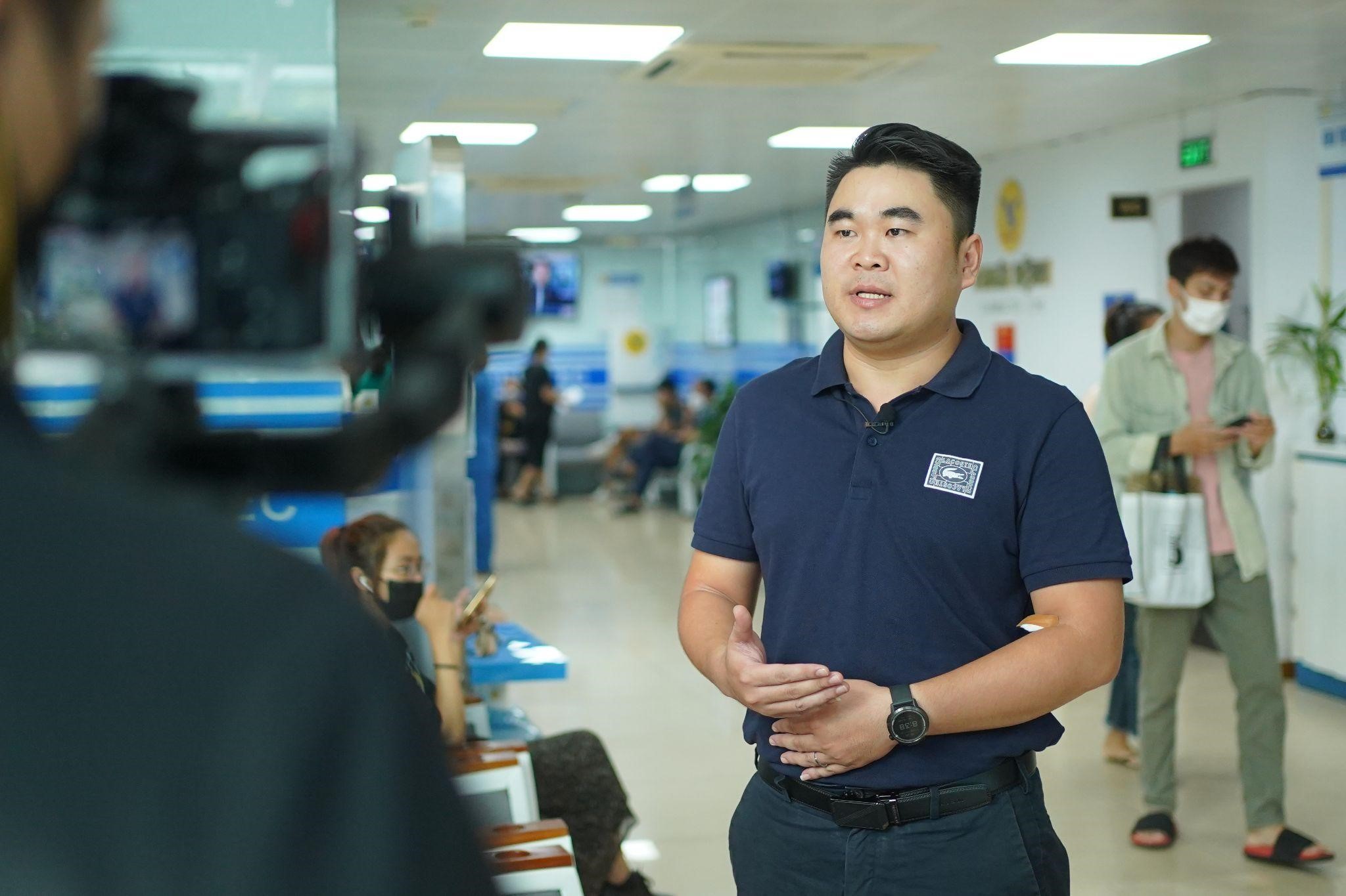 Anh Đo&agrave;n Đức Thiện, nh&acirc;n vi&ecirc;n C&ocirc;ng ty Cổ phần Viễn th&ocirc;ng FPT cho biết: &ldquo;T&ocirc;i ấn tượng nhất ở đ&acirc;y l&agrave; sự chuy&ecirc;n nghiệp. Từ hệ thống m&aacute;y m&oacute;c cho đến quy tr&igrave;nh tiếp đ&oacute;n v&agrave; kh&aacute;m, tất cả mọi kh&acirc;u đều diễn ra theo một quy tr&igrave;nh rất nhanh gọn, chuy&ecirc;n nghiệp v&agrave; c&aacute;c b&aacute;c sĩ cũng gi&agrave;u kinh nghiệm với chuy&ecirc;n khoa của m&igrave;nh&rdquo;.&nbsp;&nbsp;