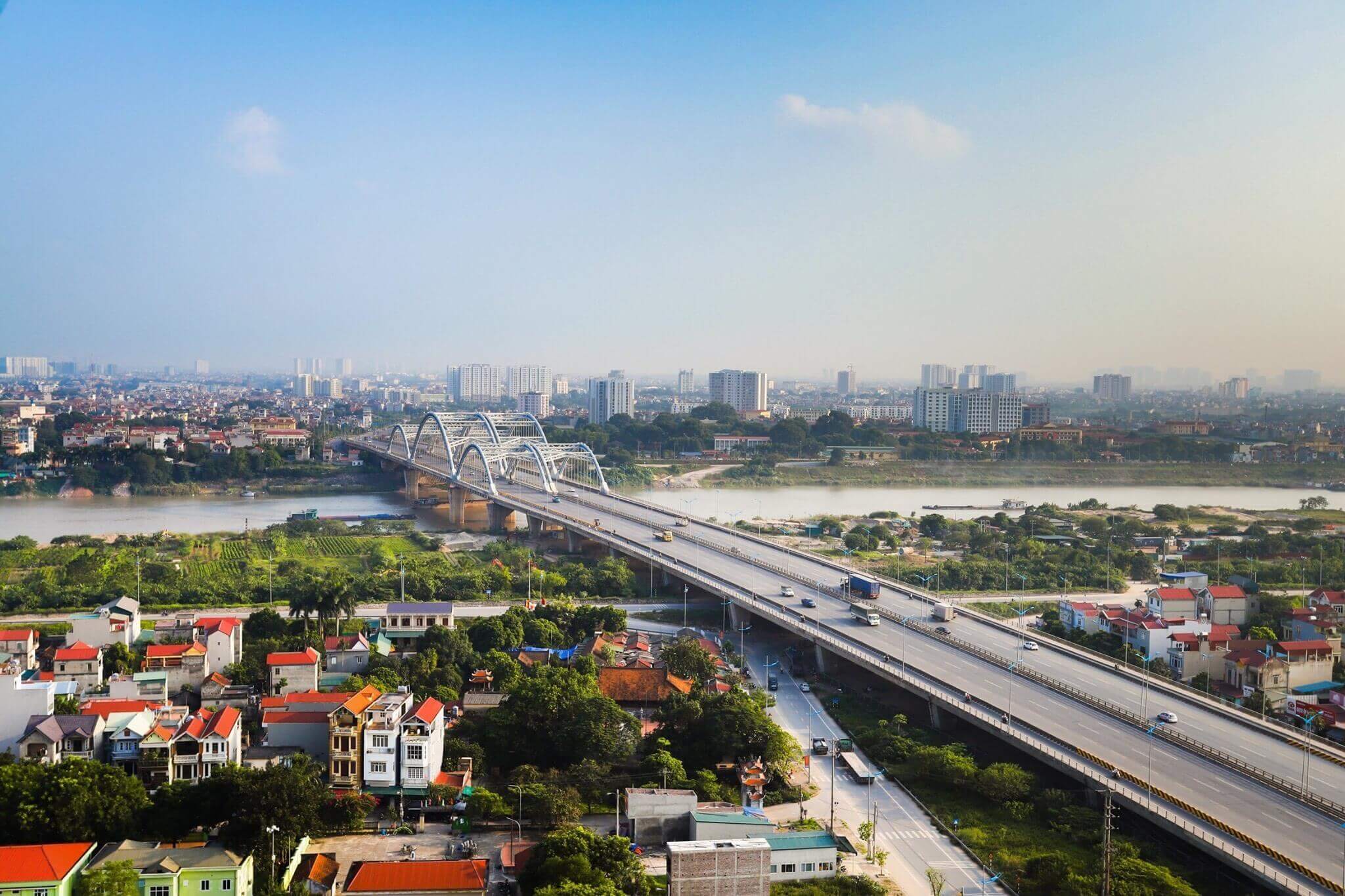 Hạ tầng kết nối của Đ&ocirc;ng Anh được ho&agrave;n thiện li&ecirc;n tục trong những năm qua.
