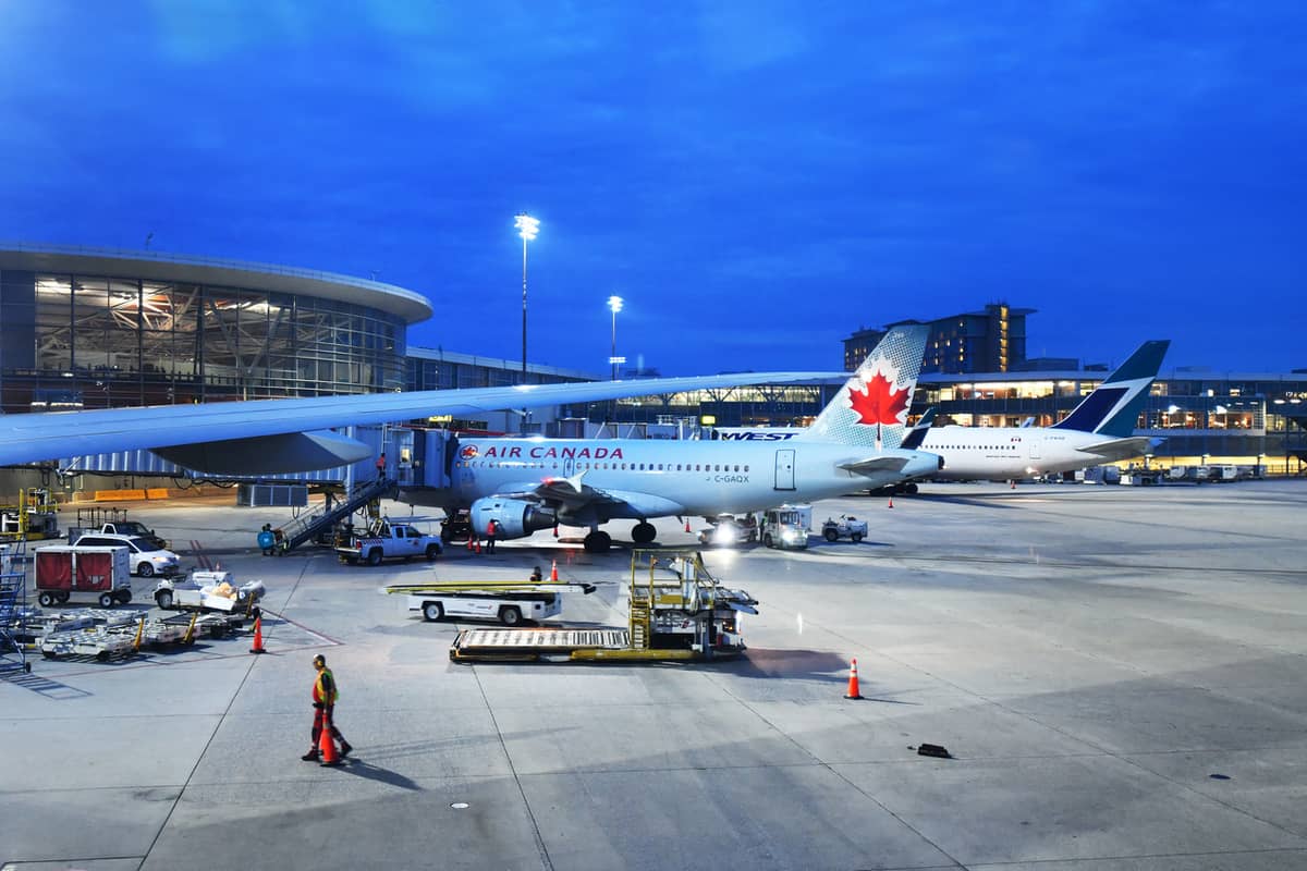 Việc&nbsp;loại bỏ c&aacute;c hạn chế sẽ đẩy nhanh sự phục hồi của ng&agrave;nh h&agrave;ng kh&ocirc;ng Canada n&oacute;i ri&ecirc;ng v&agrave; nền Link Trang Chủ PG88.Com Mới #2026 n&oacute;i chung.&nbsp;