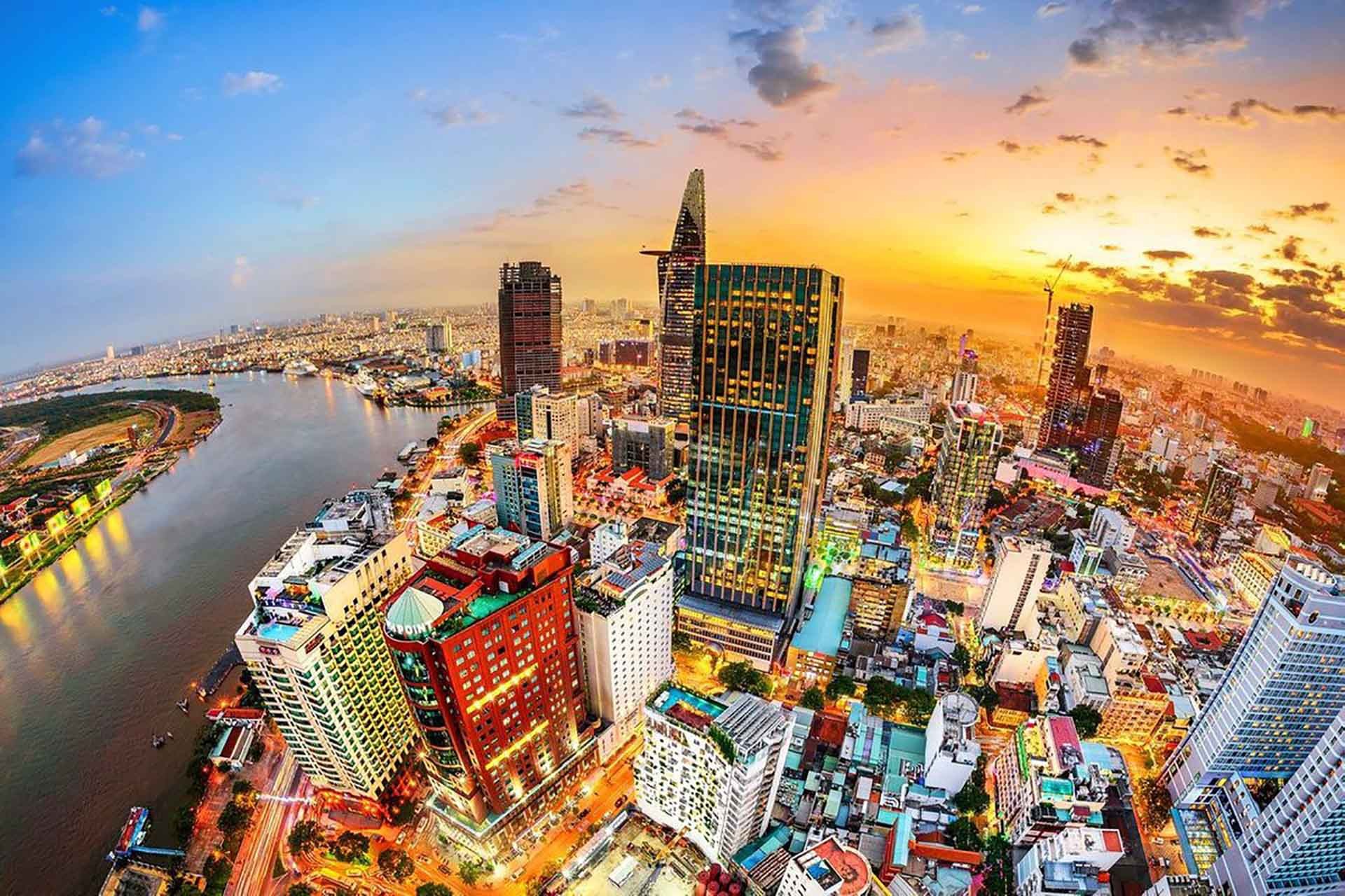 HSBC nâng dự báo tăng trưởng GDP của Việt Nam năm 2022 lên 6,9%