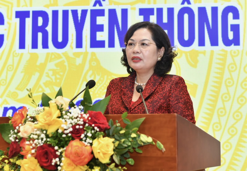Thống đốc Nguyễn Thị Hồng phát biểu tại hội nghị