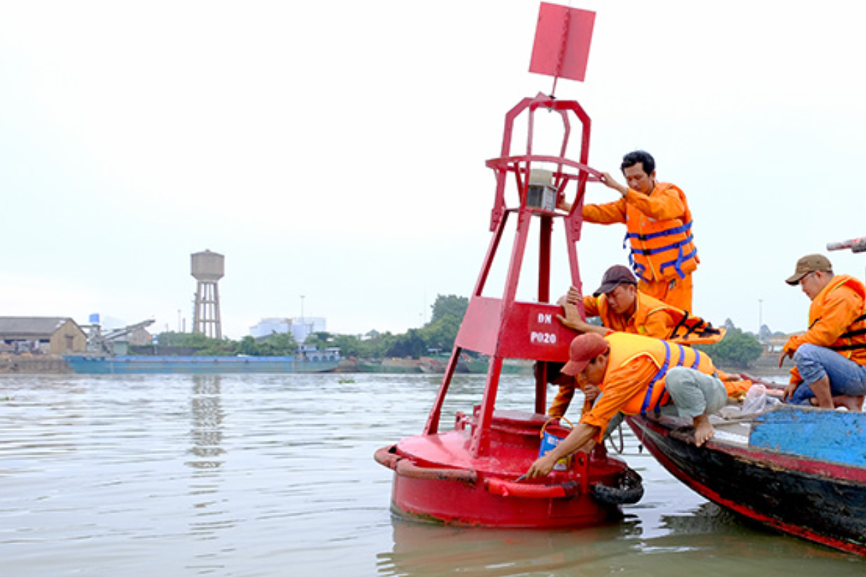 Công tác quản lý, bảo trì công trình đường thuỷ nội địa quốc gia hiện chủ yếu được thực hiện theo phương thức đấu thầu.