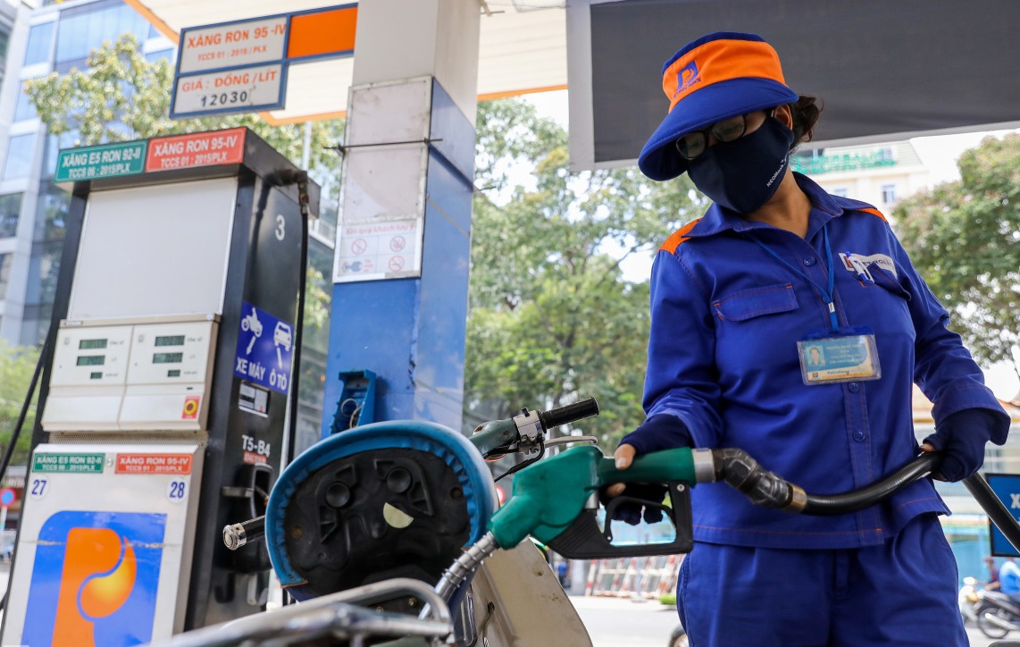 Cục Hải quan TP.HCM: Xăng dầu nhập khẩu trong tháng 9 giảm mạnh, trong đó mặt hàng xăng nhập khẩu giảm trên 50%.
