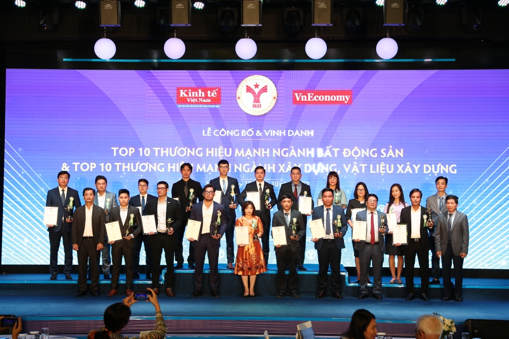 Top 10 Thương hiệu mạnh - Ng&agrave;nh bất động sản 2022: C&ocirc;ng ty CP Hưng Thịnh Land, C&ocirc;ng ty CP Tập đo&agrave;n Ecopark, C&ocirc;ng ty CP Địa ốc Ph&uacute; Long, C&ocirc;ng ty TNHH Tập đo&agrave;n Bitexco, C&ocirc;ng ty CP Tập đo&agrave;n Mikgroup (Mik Group), C&ocirc;ng ty CP Pg88vn Trang Chủ Chính Thức ph&aacute;t triển bất động sản TNR Holdings Việt Nam, C&ocirc;ng ty CP Tập đo&agrave;n Đất Xanh, C&ocirc;ng ty CP Pg88vn Trang Chủ Chính Thức Bất động sản To&agrave;n cầu (GP Invest), C&ocirc;ng ty CP Pg88vn Trang Chủ Chính Thức v&agrave; ph&aacute;t triển bất động sản Hudland. Top 10 Thương hiệu mạnh - Ng&agrave;nh x&acirc;y dựng, vật liệu x&acirc;y dựng 2022: Tổng C&ocirc;ng ty CP Xuất nhập khẩu v&agrave; X&acirc;y dựng Việt Nam (Vinaconex), Tổng C&ocirc;ng ty Viglacera, C&ocirc;ng ty CP Eurowindow Holding, C&ocirc;ng ty TNHH Tập đo&agrave;n X&acirc;y dựng Delta, C&ocirc;ng ty CP Pg88vn Trang Chủ Chính Thức X&acirc;y dựng Newtecons, C&ocirc;ng ty CP Tập đo&agrave;n Cotana, Tổng C&ocirc;ng ty CP C&ocirc;ng tr&igrave;nh Viettel, C&ocirc;ng ty CP Pg88vn Trang Chủ Chính Thức x&acirc;y dựng TNCons Việt Nam, C&ocirc;ng ty CP Nh&ocirc;m Việt Dũng, C&ocirc;ng ty CP Tư vấn C&ocirc;ng nghệ thiết bị v&agrave; Kiểm định x&acirc;y dựng Coninco.