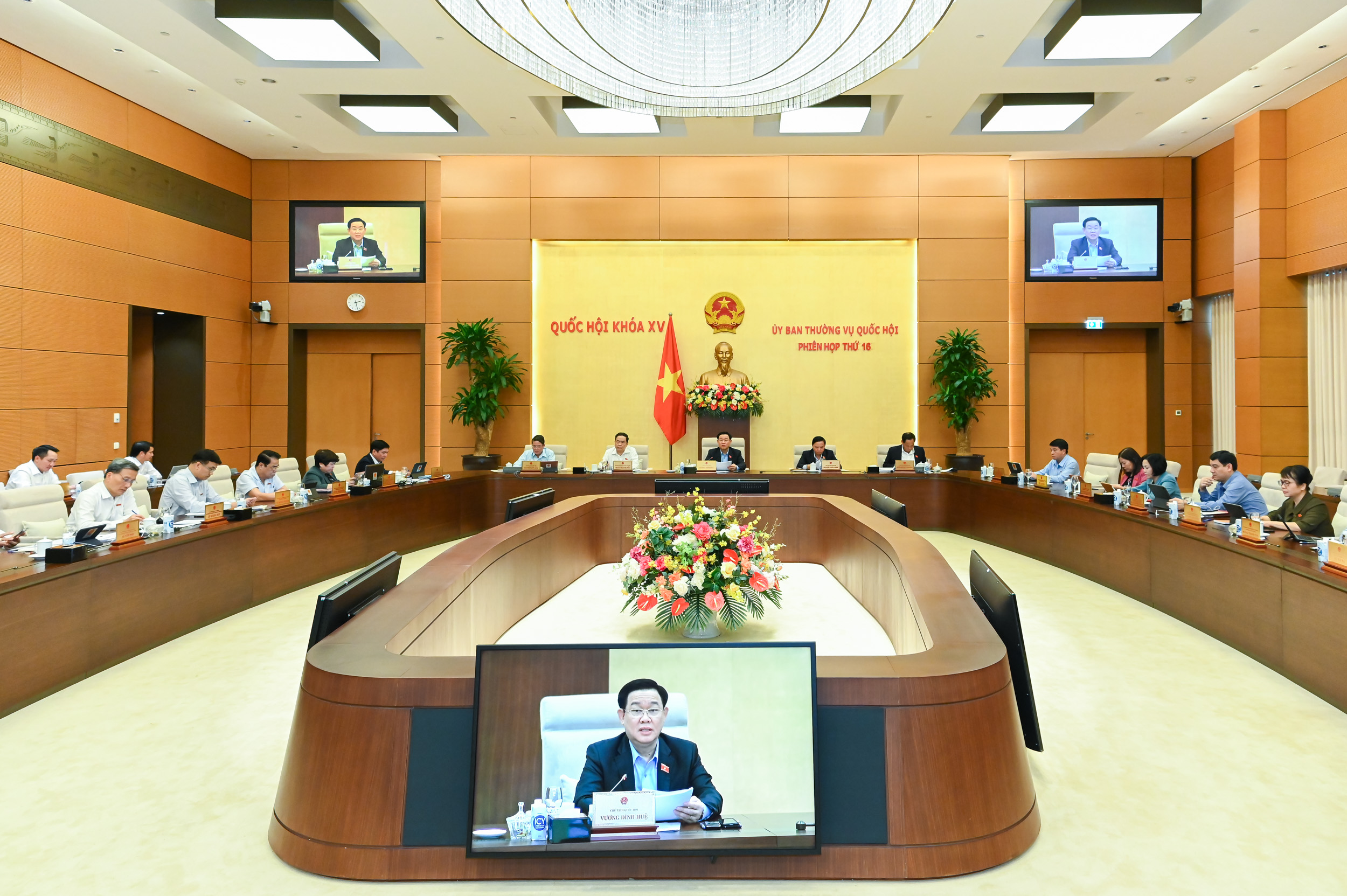 To&agrave;n cảnh phi&ecirc;n họp. Ảnh - Quochoi.vn.&nbsp;