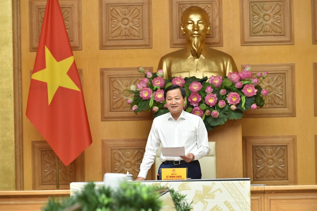 Ph&oacute; Thủ tướng L&ecirc; Minh Kh&aacute;i chủ tr&igrave; phi&ecirc;n họp.&nbsp;Ảnh: VGP.
