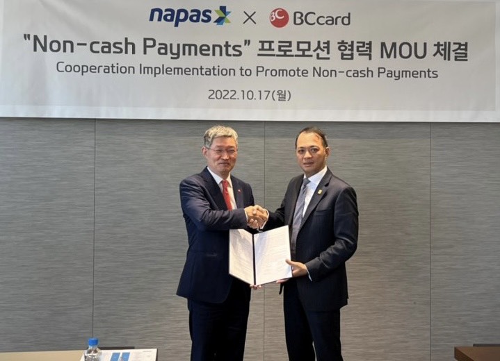 Napas v&agrave; BC Card k&yacute; kết Thỏa thuận hợp t&aacute;c th&uacute;c đẩy hoạt động thanh to&aacute;n kh&ocirc;ng d&ugrave;ng tiền mặt tại Việt Nam v&agrave; H&agrave;n Quốc.