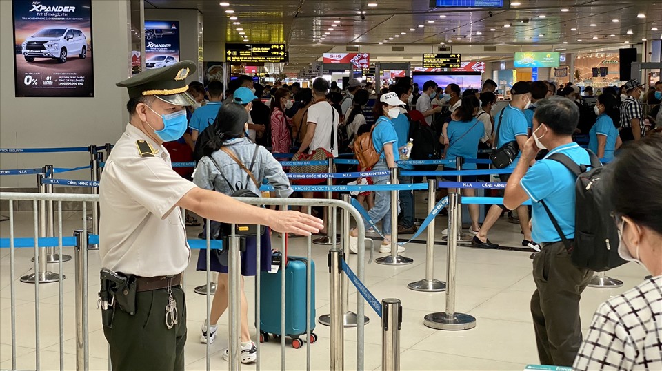 Ban soạn thảo đề xuất tách và xây dựng chương trình huấn luyện định kỳ riêng cho mỗi đối tượng nhân viên kiểm soát an ninh hàng không.