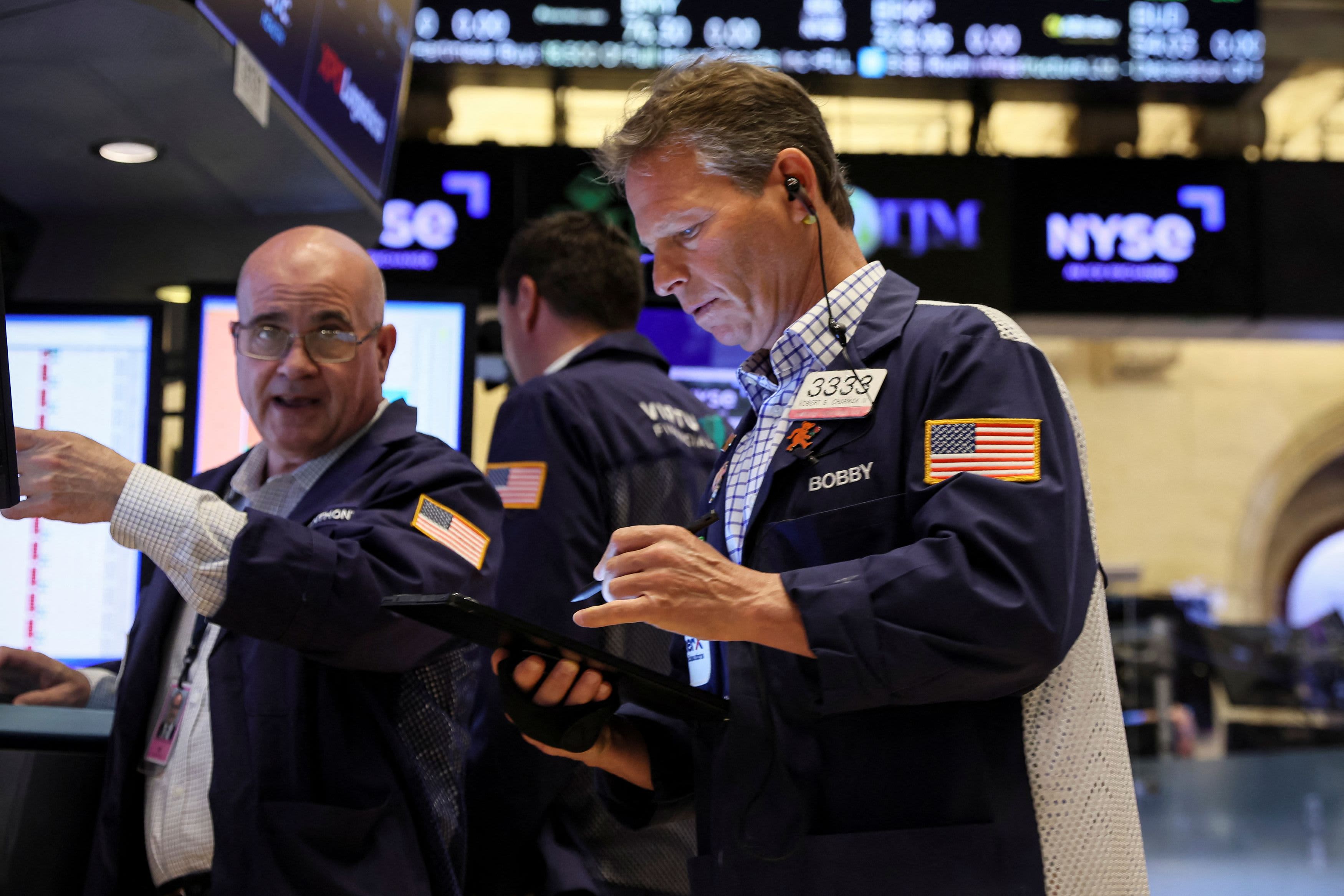 Các nhà giao dịch Pg88vnd dành cho Android và iOS tại Việt Nam trên sàn NYSE ở New York - Ảnh: CNBC.