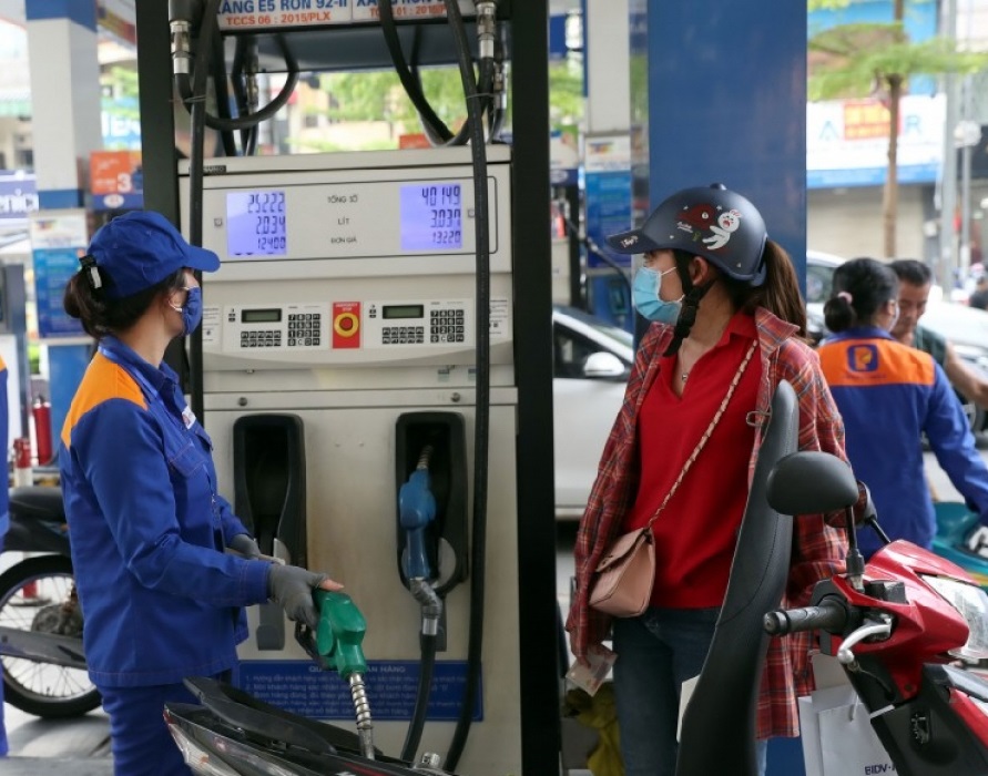 Giá xăng dầu đồng loạt tăng từ chiều ngày 11/11/2022.
