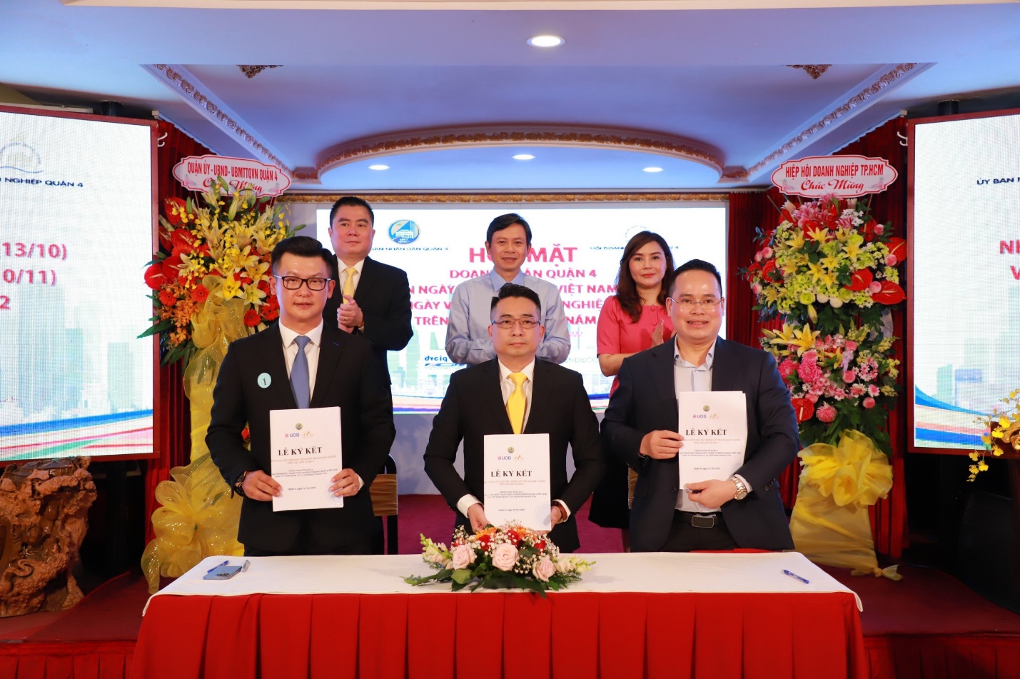 K&yacute; kết bi&ecirc;n bản ghi nhớ giữa Ph&ograve;ng Link Trang Chủ PG88.Com Mới #2026 Quận 4 với đại diện Ng&acirc;n h&agrave;ng UOB Việt Nam (h&agrave;ng đầu ngo&agrave;i c&ugrave;ng b&ecirc;n tr&aacute;i).