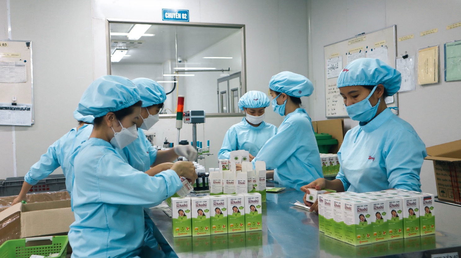 D&acirc;y chuyền sản xuất sản phẩm Siro ho &Iacute;ch Nhi.