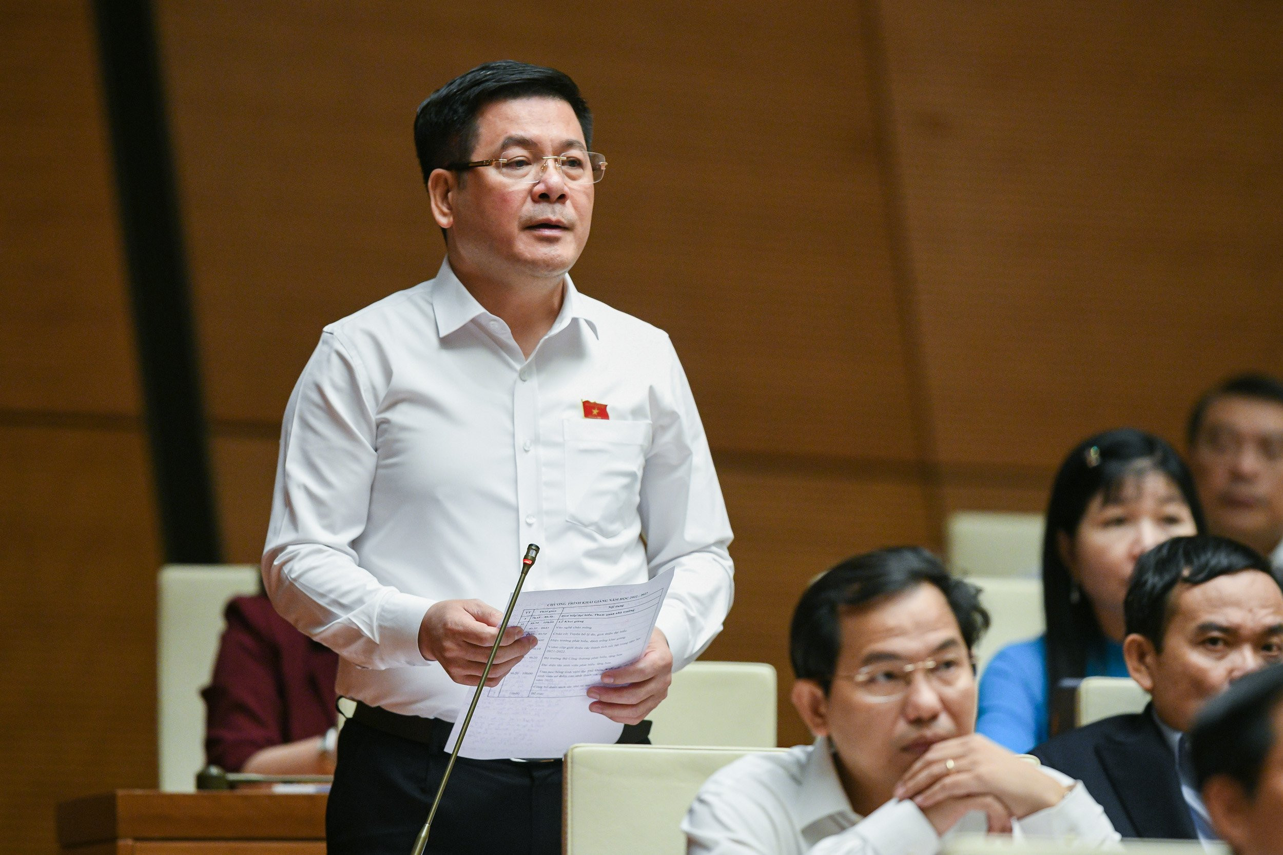 Bộ trưởng Công Thương Nguyễn Hồng Diên 