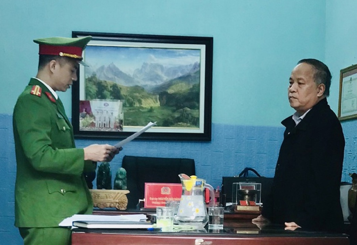 &Ocirc;ng Lưu Vũ L&acirc;m, nguy&ecirc;n Chủ tịch UBND huyện Y&ecirc;n Định, thời điểm bị khởi tố.