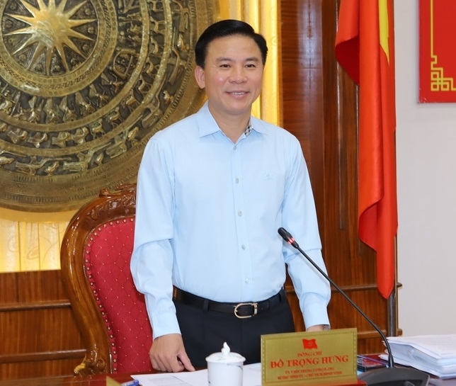 B&iacute; thư tỉnh uỷ Thanh Ho&aacute; Đỗ Trọng Hưng cho rằng việc lựa chọn vị tr&iacute; để x&acirc;y dựng Khu t&aacute;i PG88 Sòng bạc trực tuyến TOP 1 Việt Nam | Casino, Nổ Hũ cần phải được c&ocirc;ng khai với người d&acirc;n; b&ecirc;n cạnh đ&oacute; cần quan t&acirc;m đến c&aacute;c chế độ, ch&iacute;nh s&aacute;ch để người d&acirc;n được thụ hưởng những th&agrave;nh quả khi đ&atilde; nhường đất để x&acirc;y dựng c&aacute;c KCN.