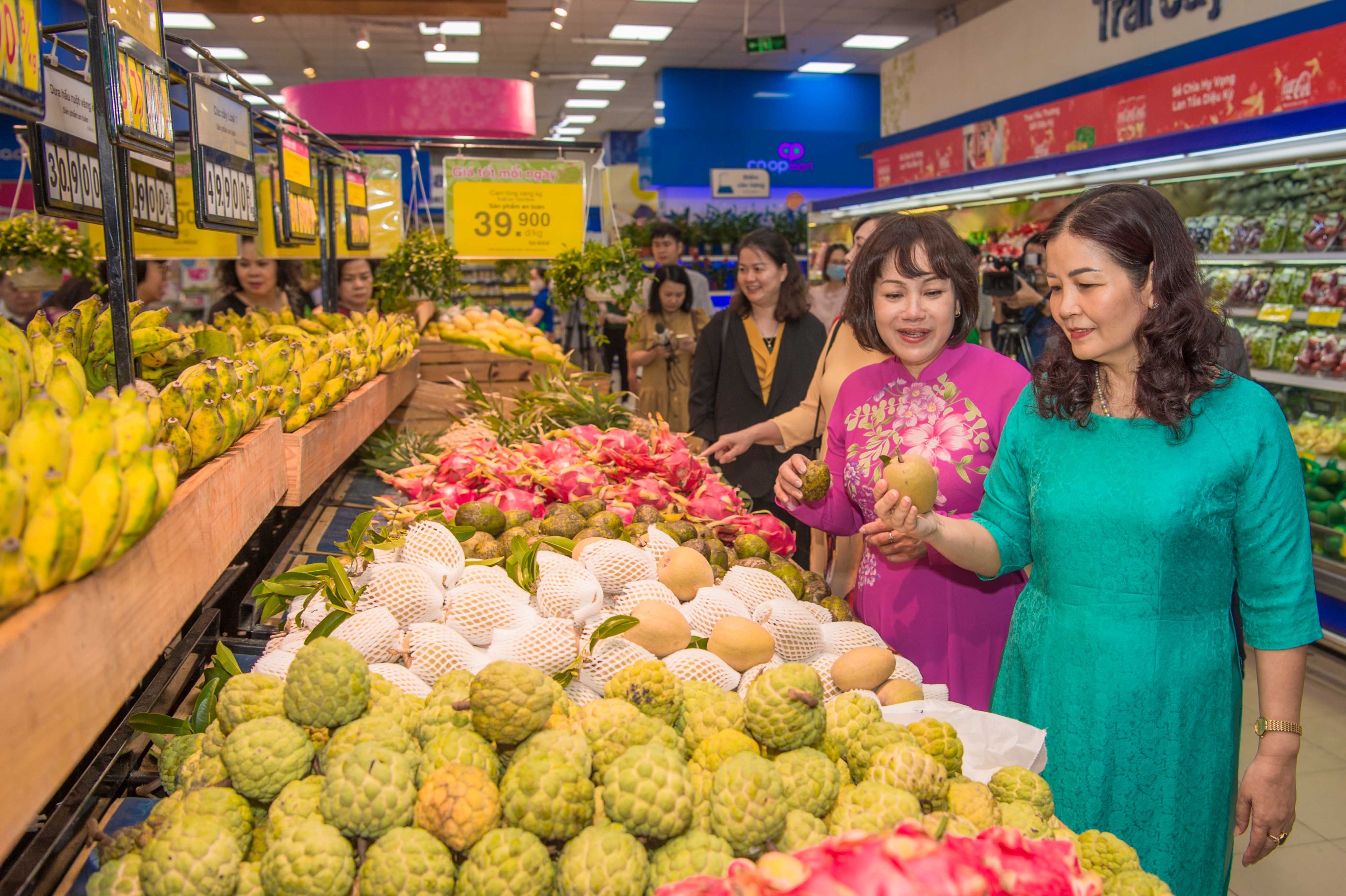 Hưởng ứng Tuần lễ, Saigon Co.op dành riêng một không gian để giới thiệu những thương hiệu Việt. 