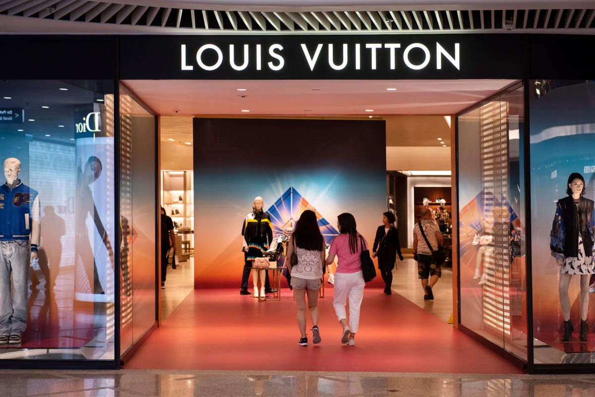 C&oacute; tới 4 tr&ecirc;n 5 c&ocirc;ng ty ch&iacute;nh của LVMH mới đ&acirc;y đ&atilde; ghi nhận doanh thu, lợi nhuận vượt ước t&iacute;nh của giới ph&acirc;n t&iacute;ch.