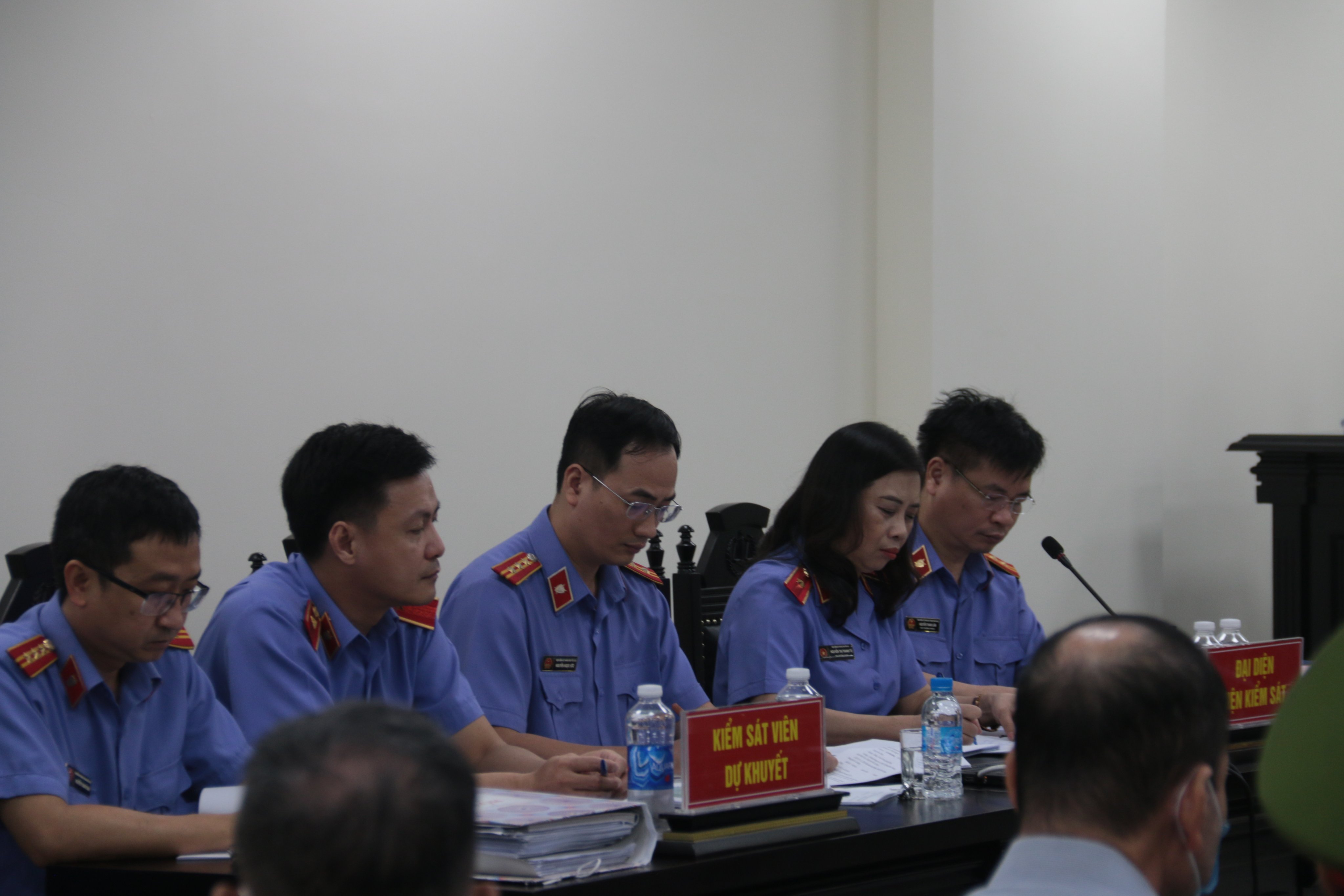 Đại diện Viện kiểm s&aacute;t tham gia c&ocirc;ng tố tại t&ograve;a &aacute;n.