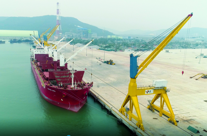 Cảng nước s&acirc;u Nghi Sơn