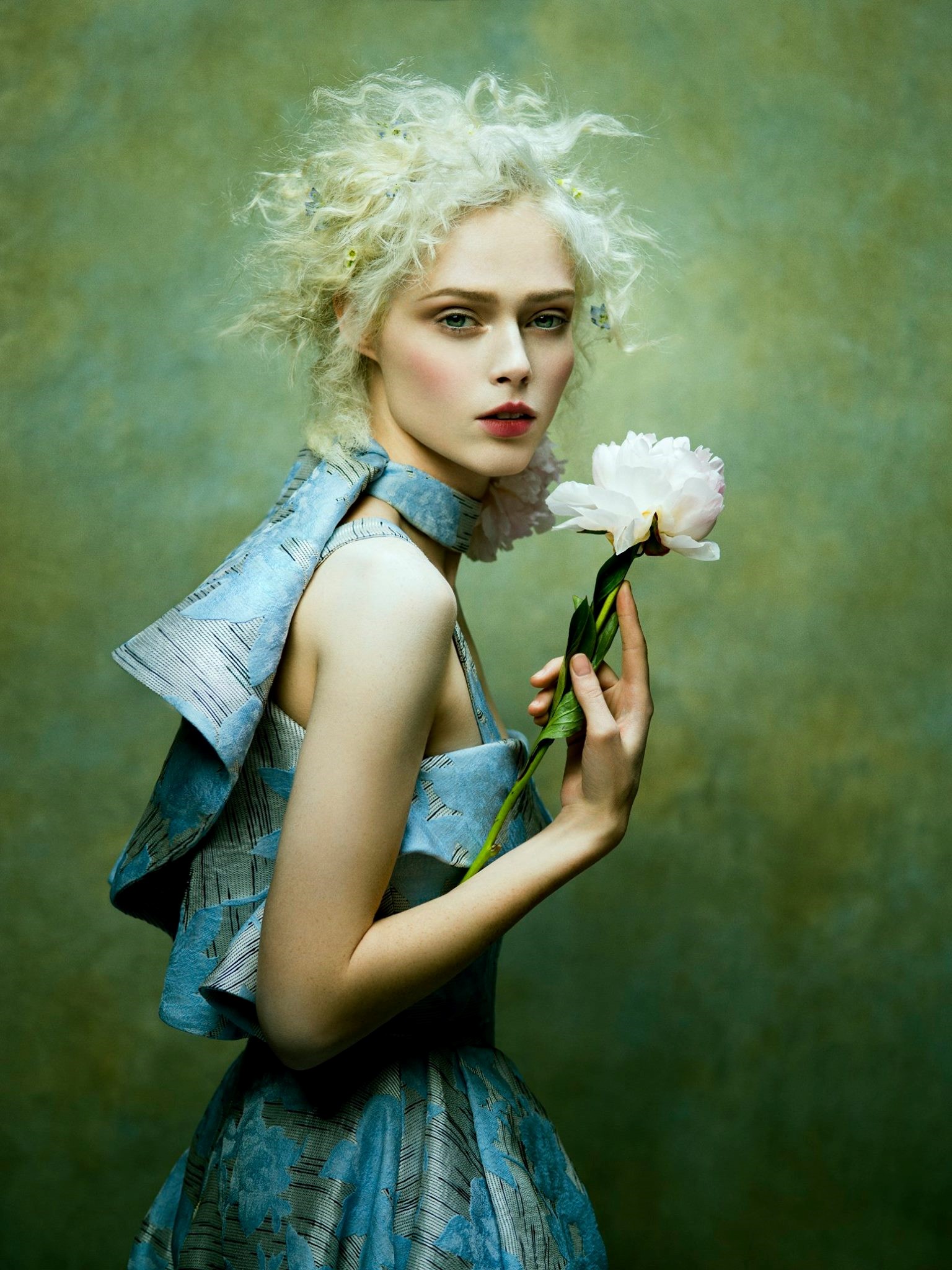 Si&ecirc;u mẫu Coco Rocha trong thiết kế của Phuong My.