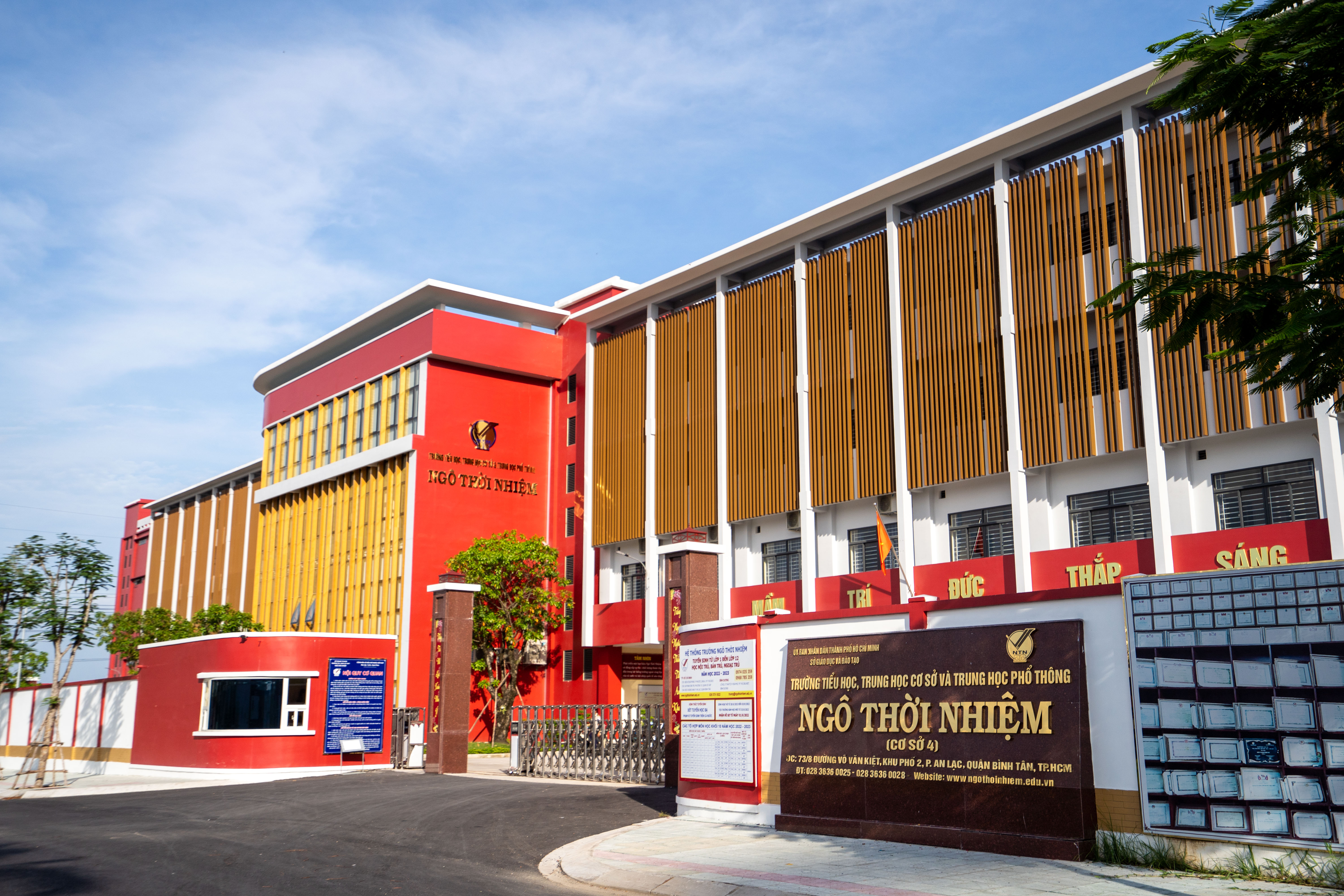 Akari City nằm liền kề trường li&ecirc;n cấp Ng&ocirc; Thời Nhiệm, nhờ thế, bố mẹ sẽ c&oacute; th&ecirc;m nhiều thời gian trong việc chăm s&oacute;c gia đ&igrave;nh.