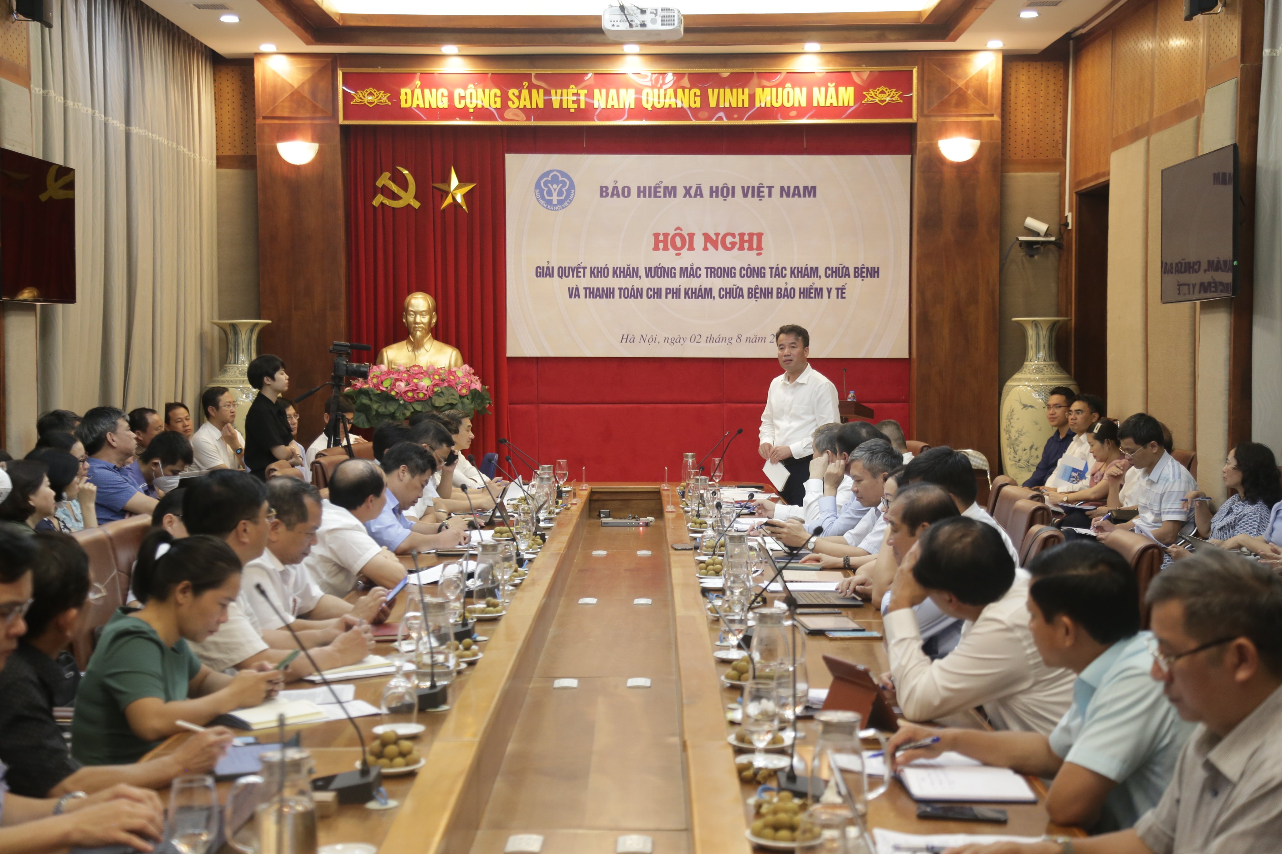 Phối hợp ng&agrave;nh Y tế đề xuất v&agrave; triển khai c&aacute;c giải ph&aacute;p th&aacute;o gỡ, đảm bảo nguồn kinh ph&iacute; kh&aacute;m chữa bệnh bảo hiểm y tế.