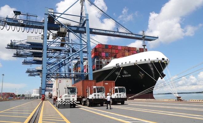 Ước t&iacute;nh hết th&aacute;ng 12, tổng kim ngạch xuất nhập khẩu của TP.HCM cả năm 2022 đạt khoảng 140 tỷ USD, tăng 9,8% so với năm 2021.