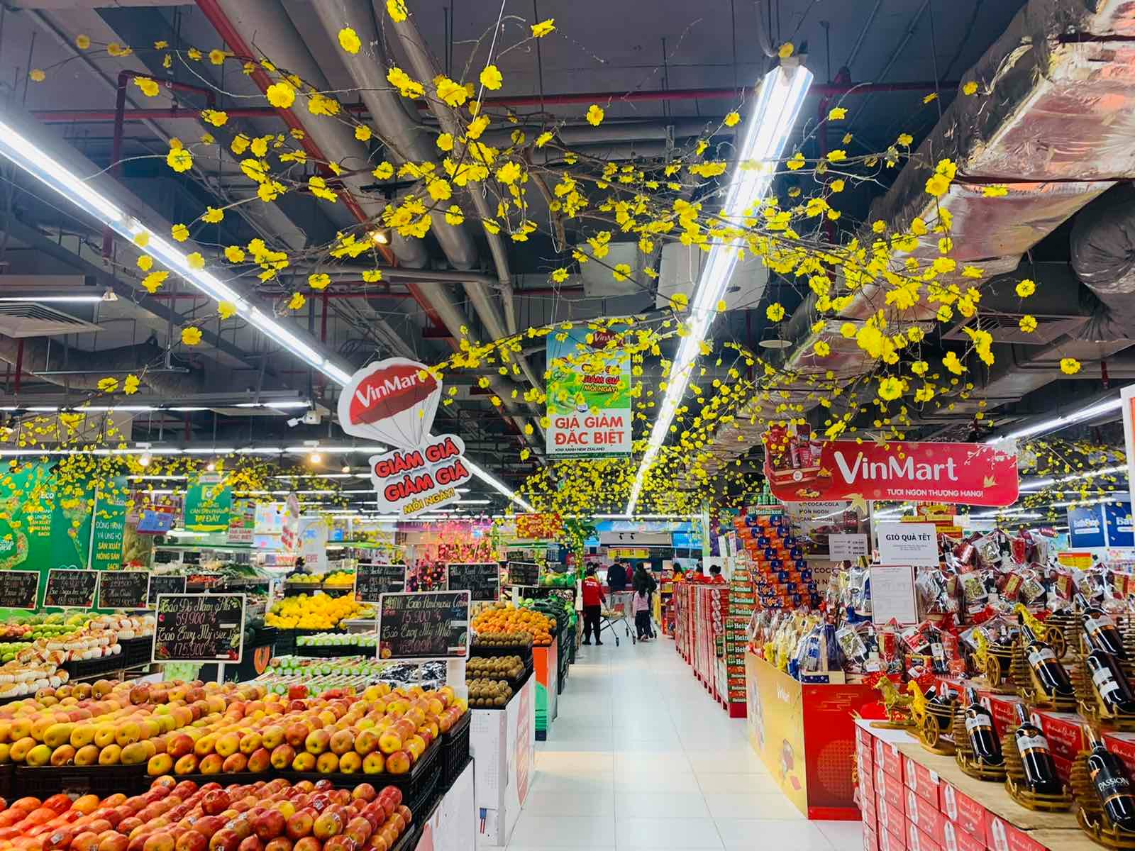 Link Trang Chủ PG88.Com Mới #2026 kh&oacute; khăn, người d&acirc;n c&oacute; xu hướng thắt chặt chi ti&ecirc;u n&ecirc;n gi&aacute; c&aacute;c giỏ qu&agrave; Tết năm nay gi&aacute; 