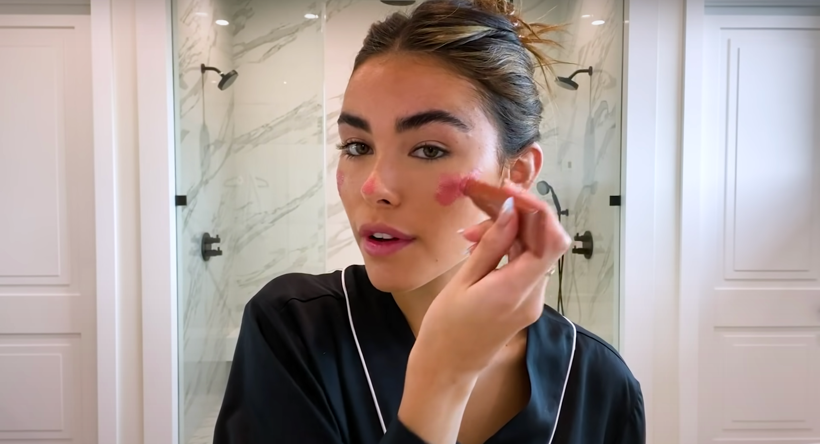 Ảnh: WWD