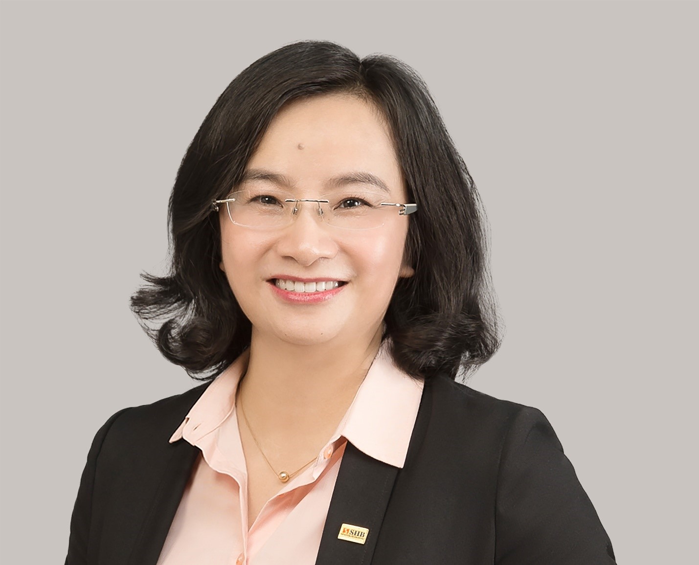 B&agrave; Ng&ocirc; Thu H&agrave; - Tổng gi&aacute;m đốc SHB.
