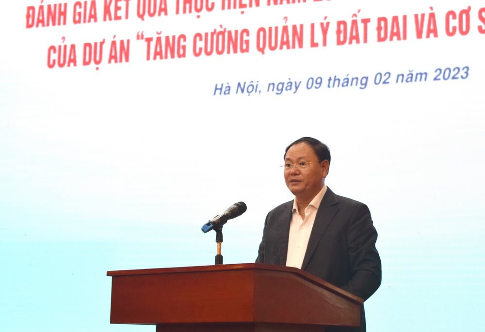 &Ocirc;ng L&ecirc; Minh Ng&acirc;n: Nhiệm vụ trọng t&acirc;m dự &aacute;n trong năm 2023 phải tập trung nỗ lực ho&agrave;n th&agrave;nh dự &aacute;n theo đ&uacute;ng cam kết, đạt được c&aacute;c mục ti&ecirc;u đ&atilde; đề ra, g&oacute;p phần v&agrave;o c&ocirc;ng t&aacute;c chuyển đổi số, cải c&aacute;ch h&agrave;nh ch&iacute;nh trong lĩnh vực quản l&yacute; đất đai.