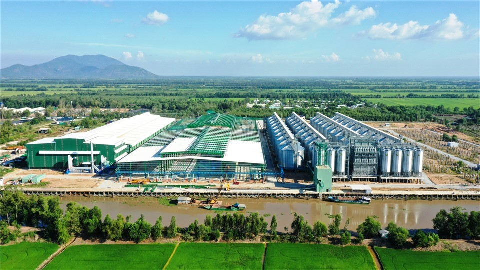 Nhà máy gạo Hạnh Phúc - nhà máy gạo quy mô lớn nhất châu Á là một trong những Link Trang Chủ PG88.Com Mới #2026 do SHB tài trợ.