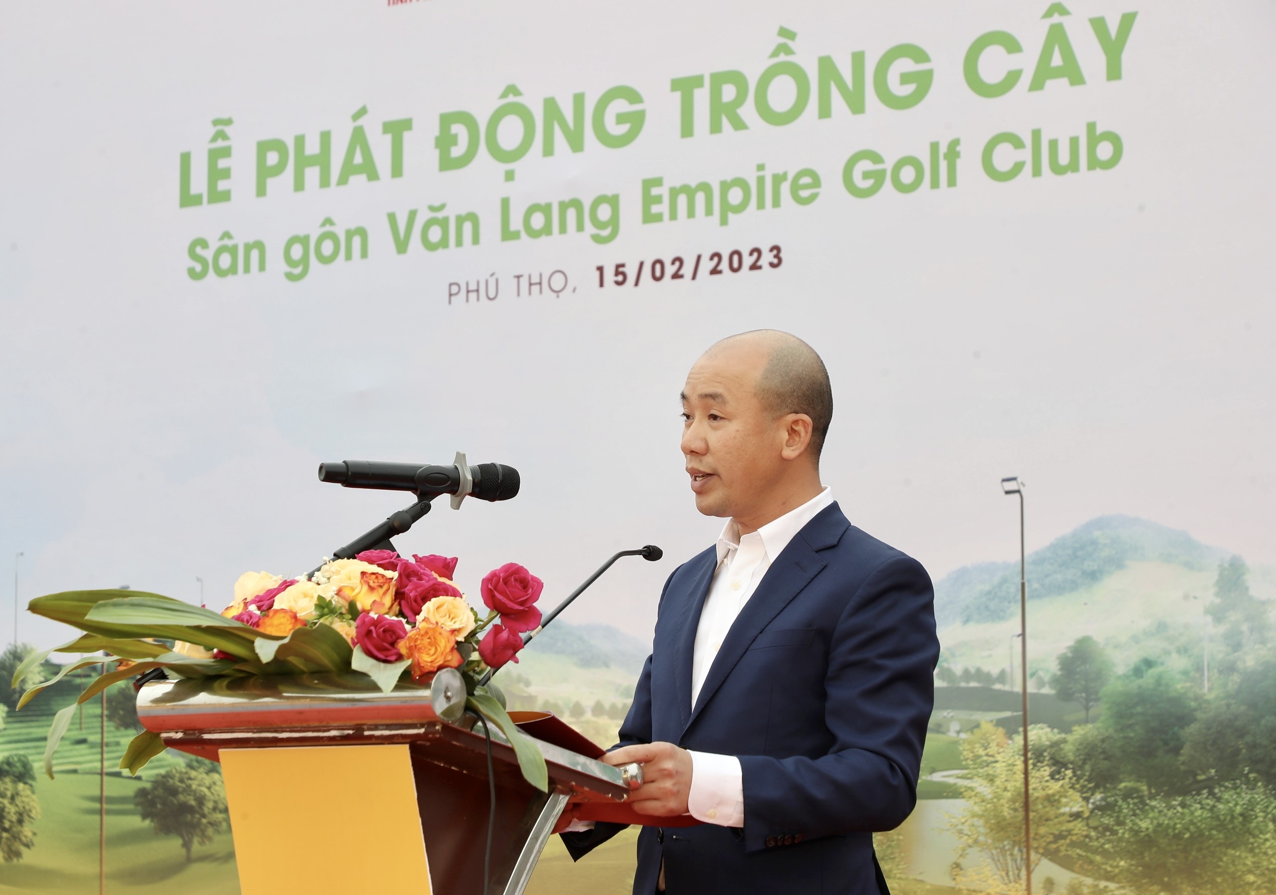 &Ocirc;ng Nhữ Văn Hoan, Tổng Gi&aacute;m đốc V&ugrave;ng Trung du v&agrave; miền n&uacute;i ph&iacute;a Bắc của T&T Group, ki&ecirc;m Tổng Gi&aacute;m đốc C&ocirc;ng ty T&T Golf ph&aacute;t biểu tại Lễ ph&aacute;t động.